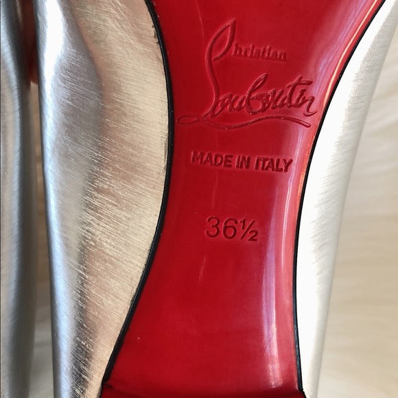 CHRISTIAN LOUBOUTIN
Miss Studded Flats In Silver